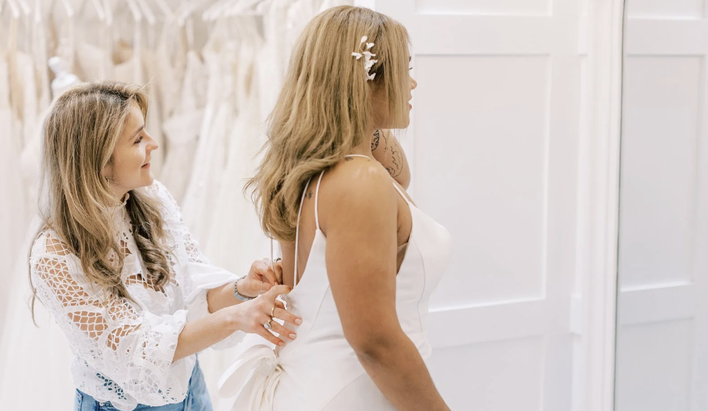 What Happens at a Bridal Appointment?