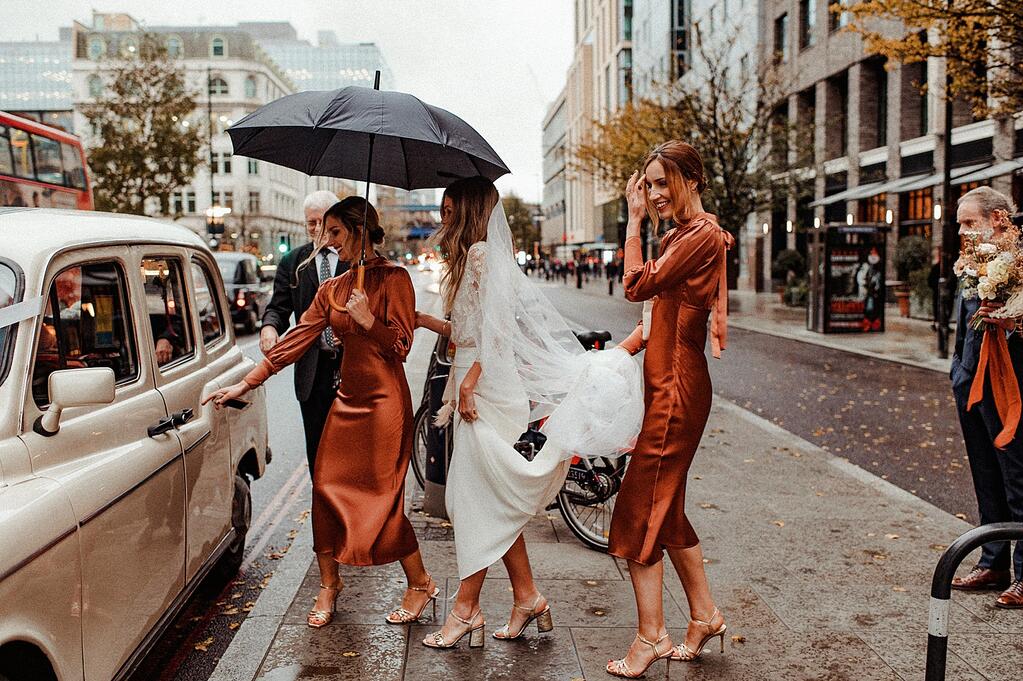 Autumn & Winter Wedding Trends: The Bridal Looks, Colours & Details to Know